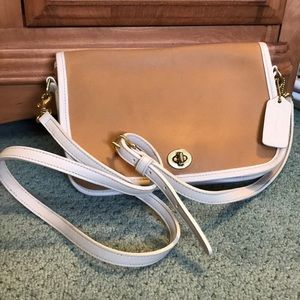 Coach purse neutral colors: excellent condition